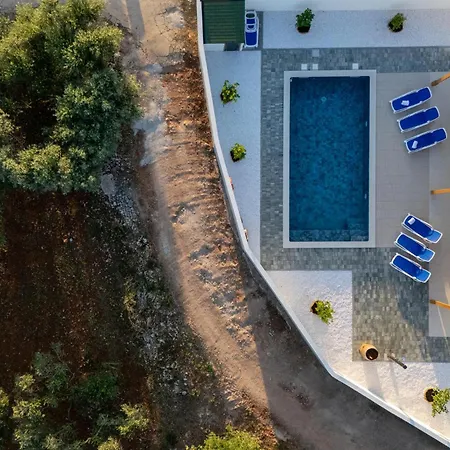 Vakantiehuis Awesome In